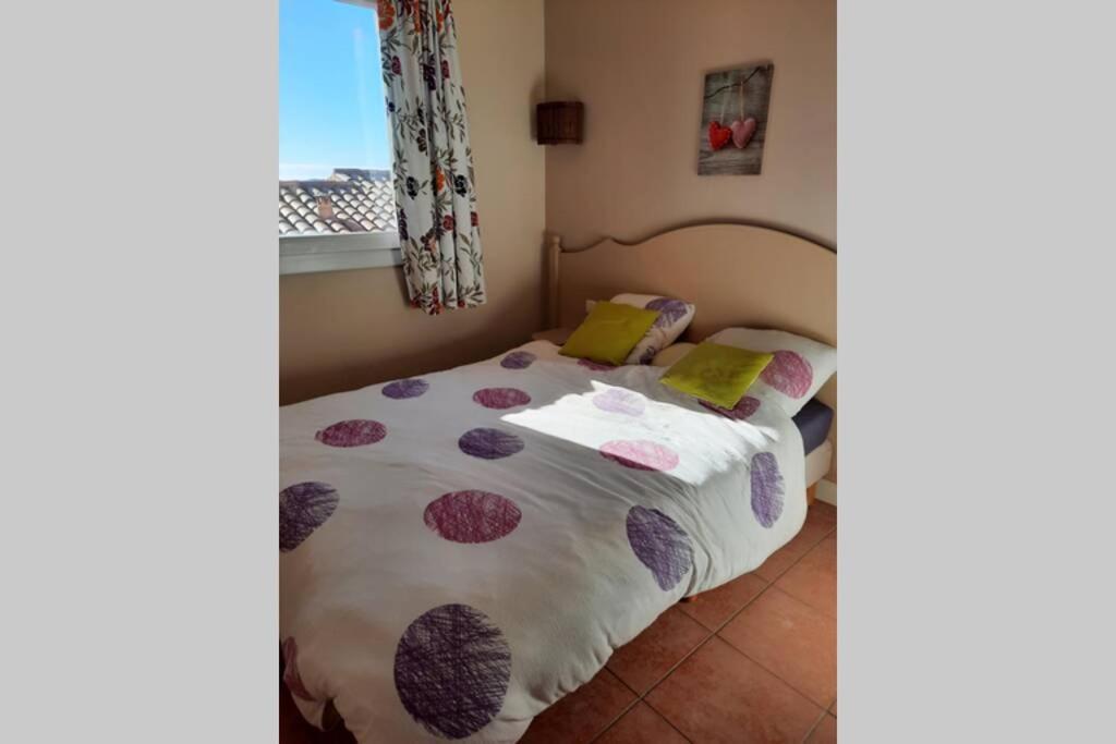 Tres Bel Appartement T3 Avec Splendide Vue Mer Ле Исамбр Екстериор снимка